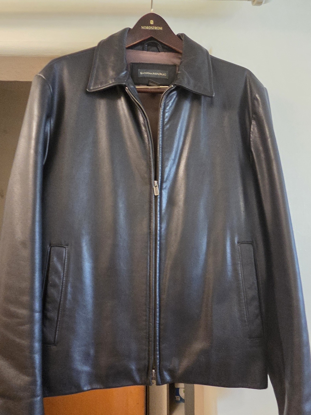 Banana Republic Men's Black Leather Zip-Up Bomber Jacket